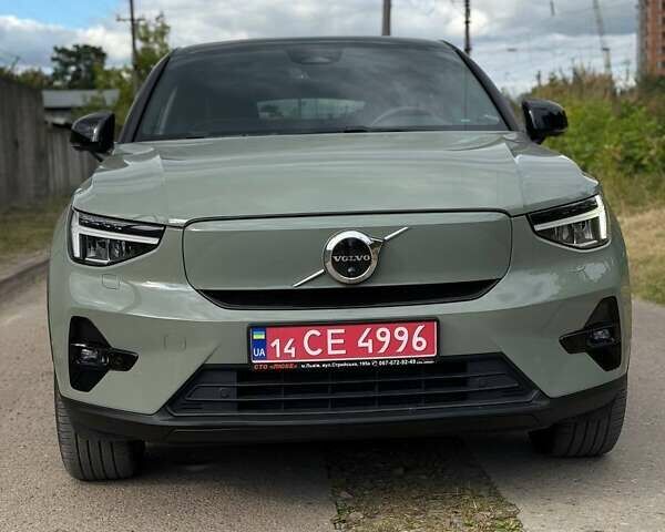 Зеленый Вольво XC40 Recharge, объемом двигателя 0 л и пробегом 87 тыс. км за 25700 $, фото 1 на Automoto.ua