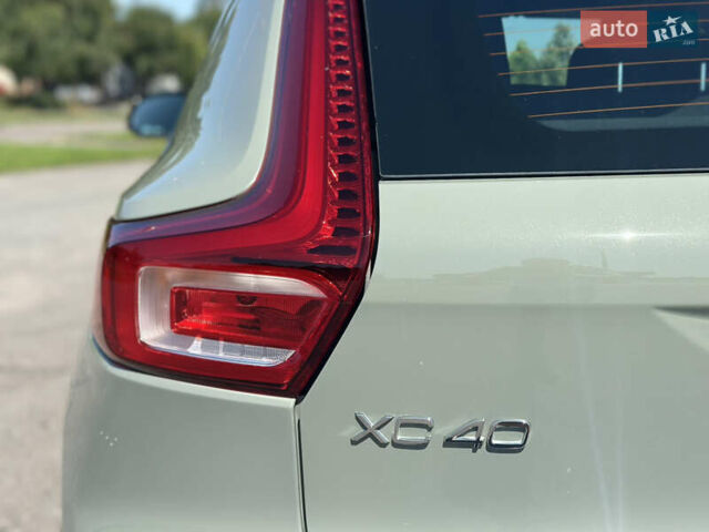 Зеленый Вольво XC40 Recharge, объемом двигателя 0 л и пробегом 70 тыс. км за 28500 $, фото 21 на Automoto.ua