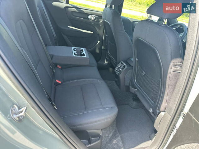 Зеленый Вольво XC40 Recharge, объемом двигателя 0 л и пробегом 70 тыс. км за 28500 $, фото 10 на Automoto.ua
