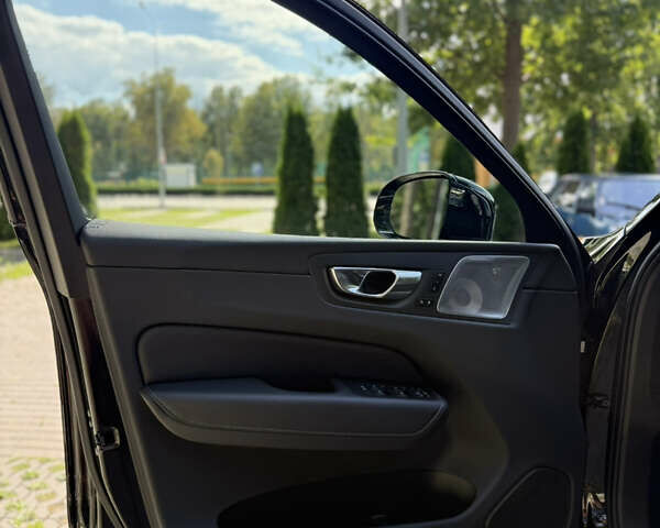 Чорний Вольво XC60 Recharge, об'ємом двигуна 1.97 л та пробігом 30 тис. км за 54000 $, фото 12 на Automoto.ua