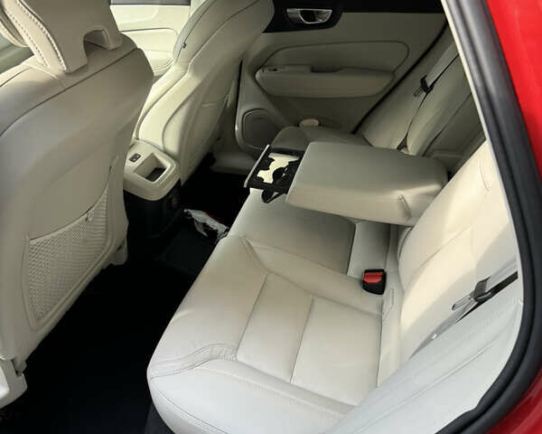 Червоний Вольво XC60 Recharge, об'ємом двигуна 1.97 л та пробігом 20 тис. км за 68000 $, фото 12 на Automoto.ua