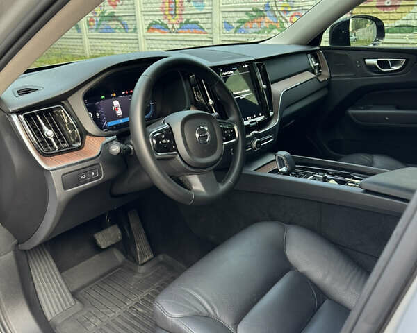 Вольво XC60 Recharge, объемом двигателя 1.97 л и пробегом 23 тыс. км за 68000 $, фото 13 на Automoto.ua