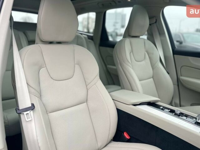 Вольво XC60 Recharge, объемом двигателя 1.97 л и пробегом 0 тыс. км за 89545 $, фото 18 на Automoto.ua