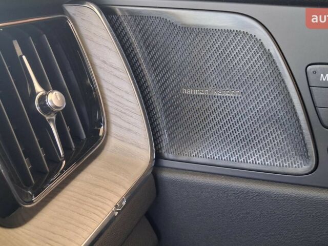 купить новое авто Вольво XC60 Recharge 2025 года от официального дилера ТзОВ «Імпері Моторз» Вольво фото