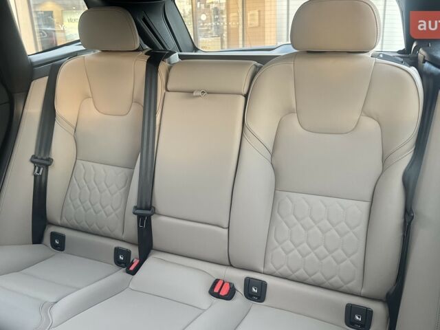 Вольво XC60 Recharge, объемом двигателя 1.97 л и пробегом 0 тыс. км за 86171 $, фото 13 на Automoto.ua