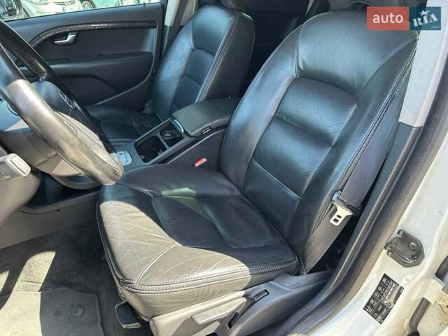 Белый Вольво XC70 Cross Country, объемом двигателя 2.4 л и пробегом 270 тыс. км за 11990 $, фото 19 на Automoto.ua