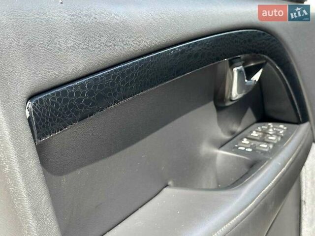 Белый Вольво XC70 Cross Country, объемом двигателя 2.4 л и пробегом 270 тыс. км за 11990 $, фото 16 на Automoto.ua