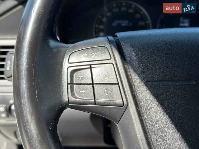 Белый Вольво XC70 Cross Country, объемом двигателя 2.4 л и пробегом 270 тыс. км за 11990 $, фото 21 на Automoto.ua