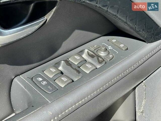Белый Вольво XC70 Cross Country, объемом двигателя 2.4 л и пробегом 270 тыс. км за 11990 $, фото 15 на Automoto.ua