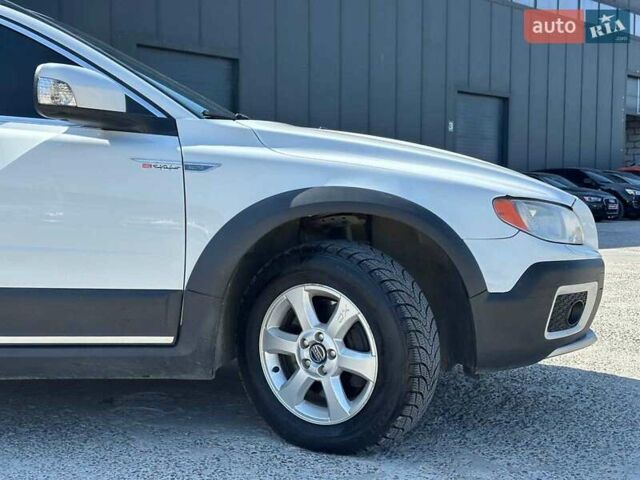Белый Вольво XC70 Cross Country, объемом двигателя 2.4 л и пробегом 270 тыс. км за 11990 $, фото 12 на Automoto.ua