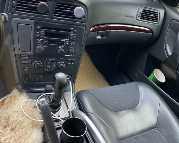 Черный Вольво XC70 Cross Country, объемом двигателя 2.52 л и пробегом 182 тыс. км за 7200 $, фото 9 на Automoto.ua