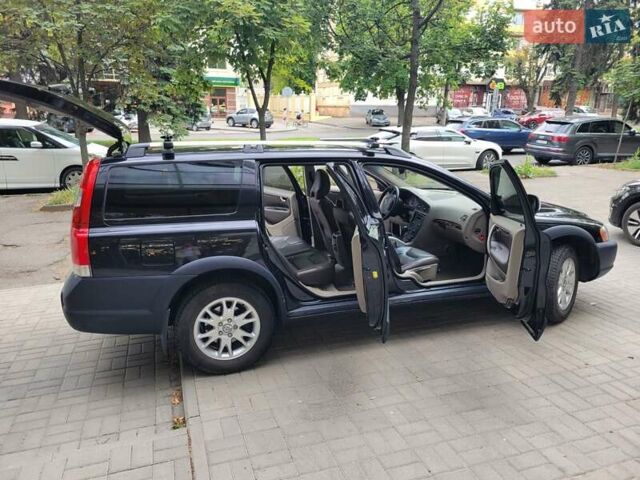 Черный Вольво XC70 Cross Country, объемом двигателя 2.5 л и пробегом 220 тыс. км за 9390 $, фото 10 на Automoto.ua