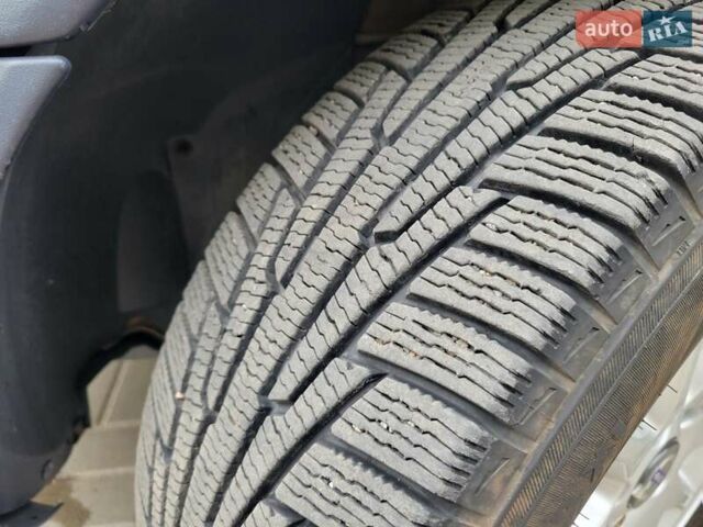 Черный Вольво XC70 Cross Country, объемом двигателя 2.5 л и пробегом 220 тыс. км за 9390 $, фото 30 на Automoto.ua