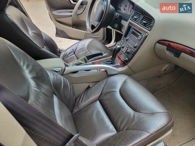 Черный Вольво XC70 Cross Country, объемом двигателя 2.5 л и пробегом 220 тыс. км за 9390 $, фото 16 на Automoto.ua