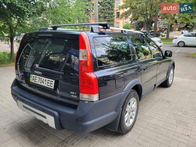 Черный Вольво XC70 Cross Country, объемом двигателя 2.5 л и пробегом 220 тыс. км за 9390 $, фото 2 на Automoto.ua