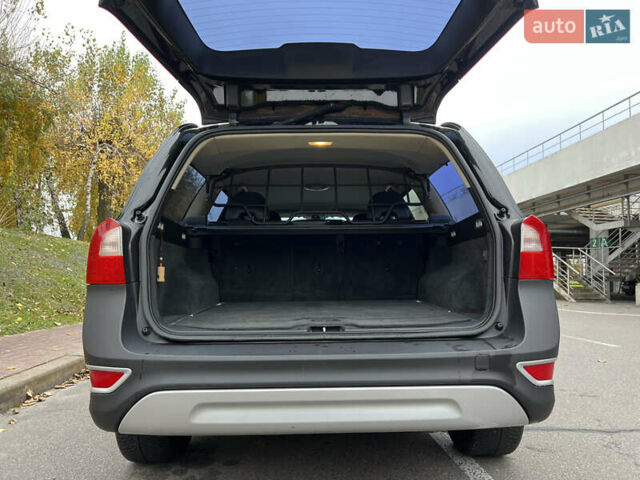 Черный Вольво XC70 Cross Country, объемом двигателя 2.4 л и пробегом 317 тыс. км за 10700 $, фото 38 на Automoto.ua