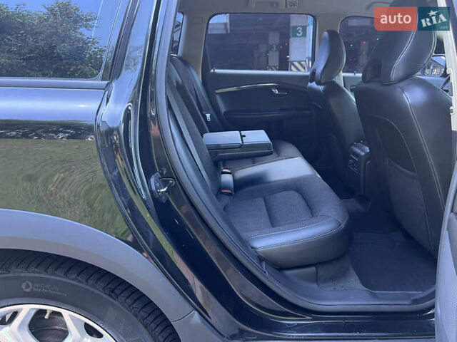 Черный Вольво XC70 Cross Country, объемом двигателя 2.4 л и пробегом 317 тыс. км за 11500 $, фото 52 на Automoto.ua