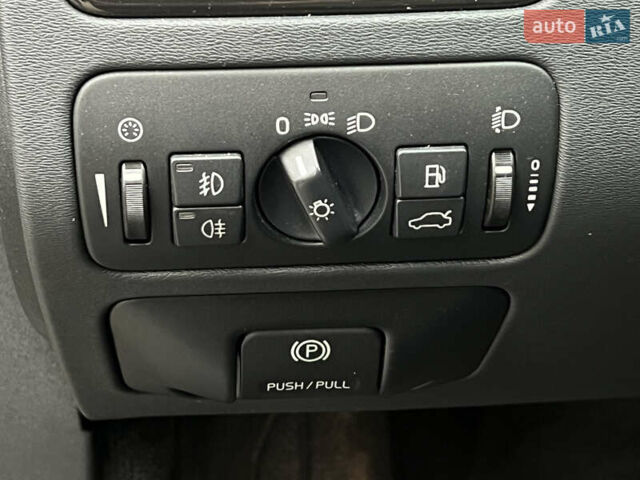 Черный Вольво XC70 Cross Country, объемом двигателя 2.4 л и пробегом 317 тыс. км за 10999 $, фото 26 на Automoto.ua