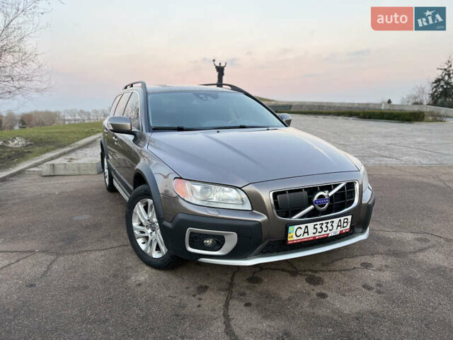 Вольво XC70 Cross Country, объемом двигателя 3 л и пробегом 322 тыс. км за 15200 $, фото 2 на Automoto.ua