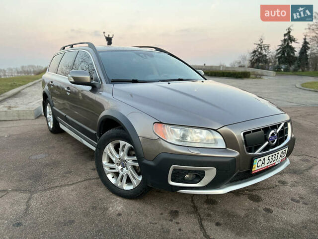 Вольво XC70 Cross Country, объемом двигателя 3 л и пробегом 322 тыс. км за 15200 $, фото 1 на Automoto.ua