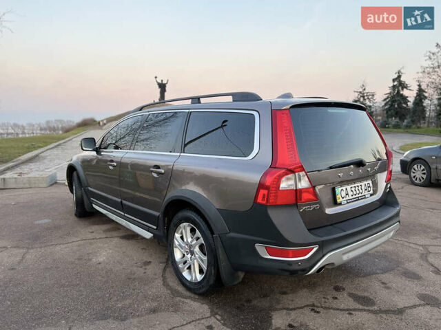 Вольво XC70 Cross Country, объемом двигателя 3 л и пробегом 322 тыс. км за 15200 $, фото 10 на Automoto.ua