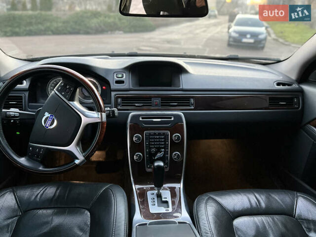 Вольво XC70 Cross Country, объемом двигателя 3 л и пробегом 322 тыс. км за 15200 $, фото 19 на Automoto.ua