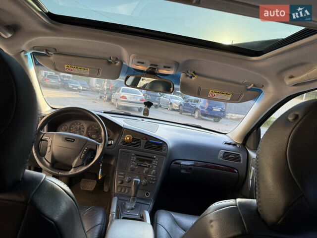 Серый Вольво XC70 Cross Country, объемом двигателя 2.4 л и пробегом 238 тыс. км за 7200 $, фото 10 на Automoto.ua