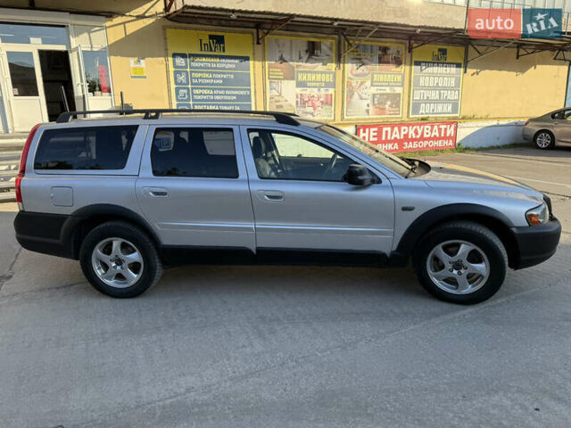 Серый Вольво XC70 Cross Country, объемом двигателя 2.4 л и пробегом 238 тыс. км за 7200 $, фото 2 на Automoto.ua
