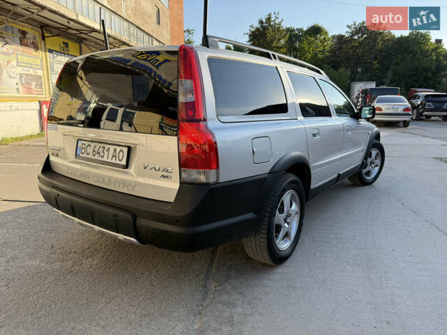 Серый Вольво XC70 Cross Country, объемом двигателя 2.44 л и пробегом 238 тыс. км за 7200 $, фото 3 на Automoto.ua
