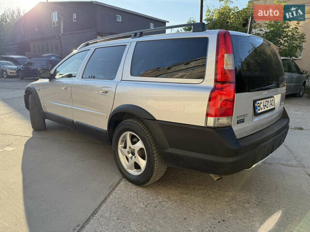 Серый Вольво XC70 Cross Country, объемом двигателя 2.4 л и пробегом 238 тыс. км за 7200 $, фото 4 на Automoto.ua