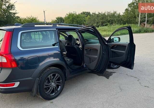 Синий Вольво XC70 Cross Country, объемом двигателя 2.4 л и пробегом 259 тыс. км за 16500 $, фото 7 на Automoto.ua