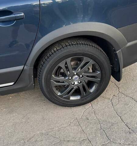 Синий Вольво XC70 Cross Country, объемом двигателя 2.4 л и пробегом 259 тыс. км за 16500 $, фото 8 на Automoto.ua