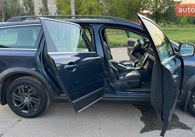 Синий Вольво XC70 Cross Country, объемом двигателя 2.4 л и пробегом 259 тыс. км за 16500 $, фото 6 на Automoto.ua