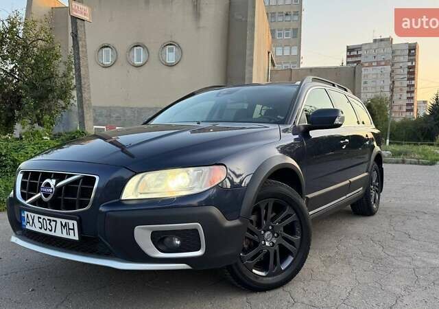 Синий Вольво XC70 Cross Country, объемом двигателя 2.4 л и пробегом 259 тыс. км за 16500 $, фото 2 на Automoto.ua