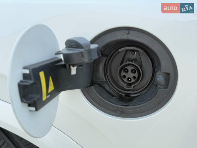 Білий Вольво XC90 Recharge, об'ємом двигуна 2 л та пробігом 80 тис. км за 46999 $, фото 15 на Automoto.ua