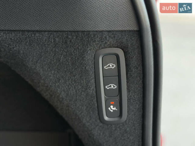 Білий Вольво XC90 Recharge, об'ємом двигуна 2 л та пробігом 80 тис. км за 46999 $, фото 28 на Automoto.ua