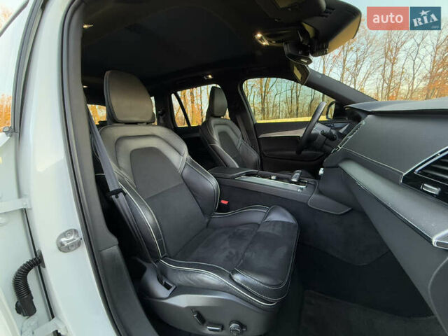 Білий Вольво XC90 Recharge, об'ємом двигуна 2 л та пробігом 80 тис. км за 46999 $, фото 17 на Automoto.ua