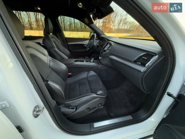 Білий Вольво XC90 Recharge, об'ємом двигуна 2 л та пробігом 80 тис. км за 46999 $, фото 16 на Automoto.ua