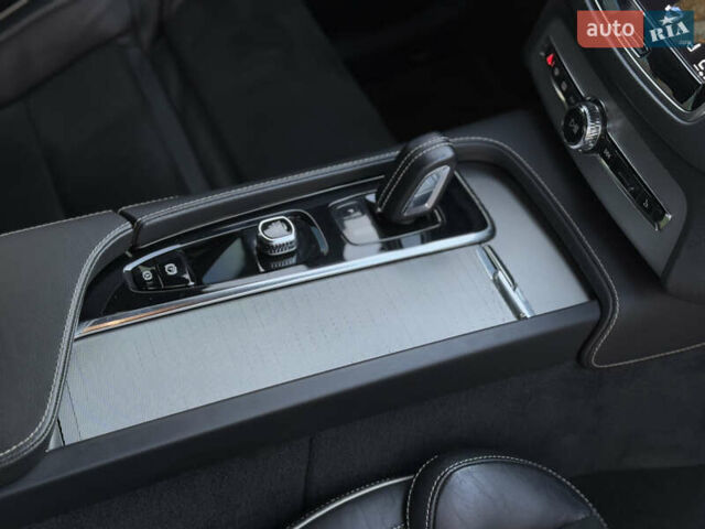 Білий Вольво XC90 Recharge, об'ємом двигуна 2 л та пробігом 80 тис. км за 46999 $, фото 21 на Automoto.ua