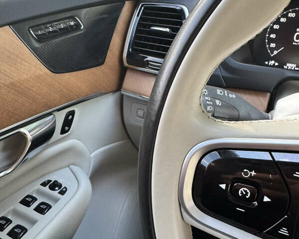 Вольво XC90 Recharge, объемом двигателя 1.97 л и пробегом 99 тыс. км за 48000 $, фото 27 на Automoto.ua