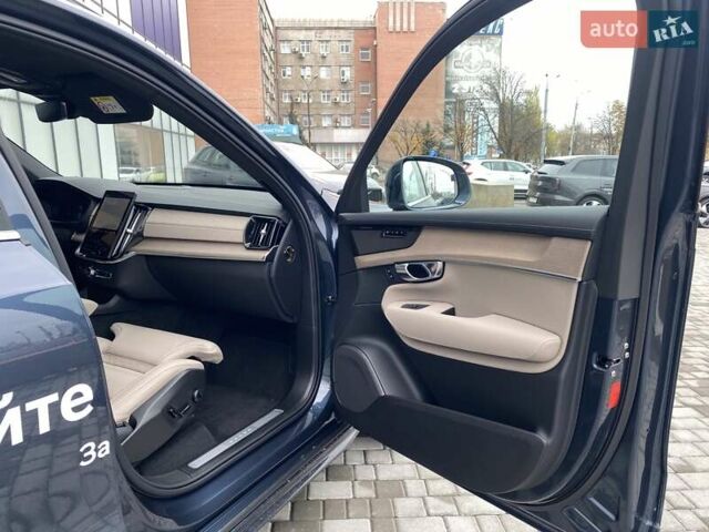 Синий Вольво XC90 Recharge, объемом двигателя 1.97 л и пробегом 1 тыс. км за 92677 $, фото 10 на Automoto.ua