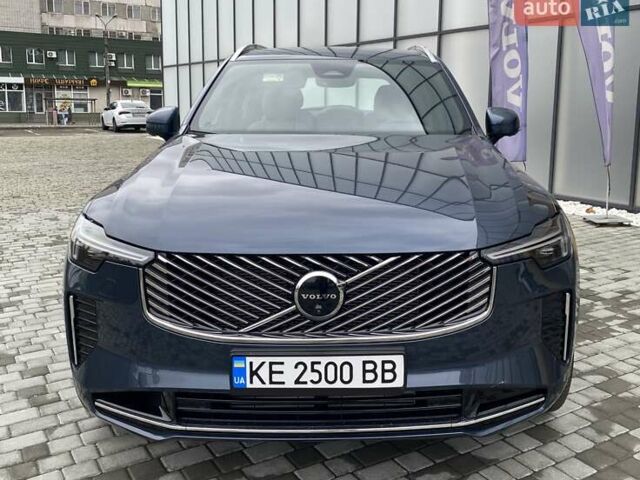 Синий Вольво XC90 Recharge, объемом двигателя 1.97 л и пробегом 1 тыс. км за 92677 $, фото 4 на Automoto.ua