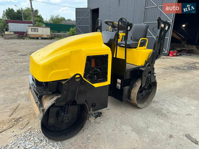 Вакер РД 2011 у Івано-Франківську на Automoto.ua Жовтий Вакер РД, об'ємом двигуна 0 л та пробігом 1 тис. км за 10500 $, фото 1 на Automoto.ua