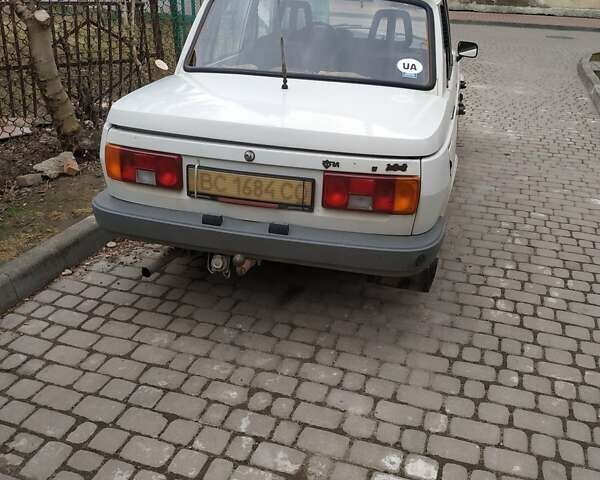 Белый Вартбург 1.3, объемом двигателя 1.3 л и пробегом 155 тыс. км за 531 $, фото 2 на Automoto.ua