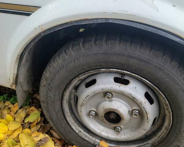 Білий Вартбург 1.3, об'ємом двигуна 1.3 л та пробігом 90 тис. км за 700 $, фото 7 на Automoto.ua