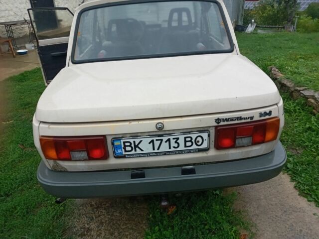Вартбург 353 1989 в Ровно на Automoto.ua Бежевый Вартбург 353, объемом двигателя 1.3 л и пробегом 140 тыс. км за 606 $, фото 2 на Automoto.ua