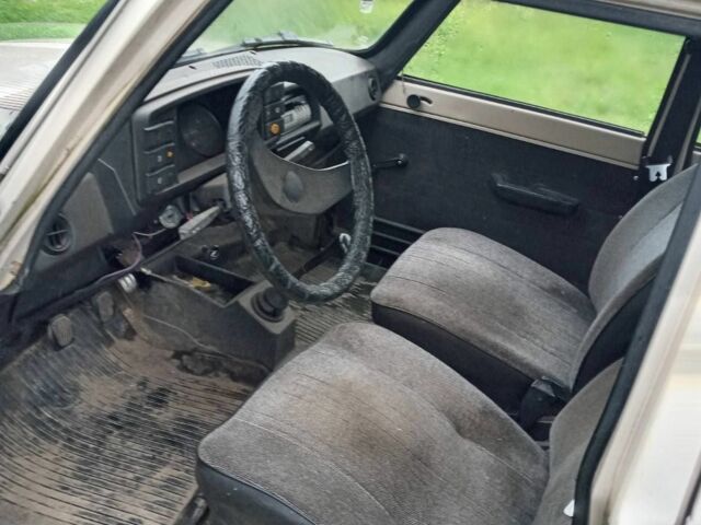 Вартбург 353 1989 в Ровно на Automoto.ua Бежевый Вартбург 353, объемом двигателя 1.3 л и пробегом 140 тыс. км за 606 $, фото 4 на Automoto.ua