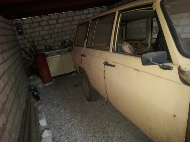 Бежевый Вартбург Турист, объемом двигателя 1.3 л и пробегом 82 тыс. км за 243 $, фото 2 на Automoto.ua