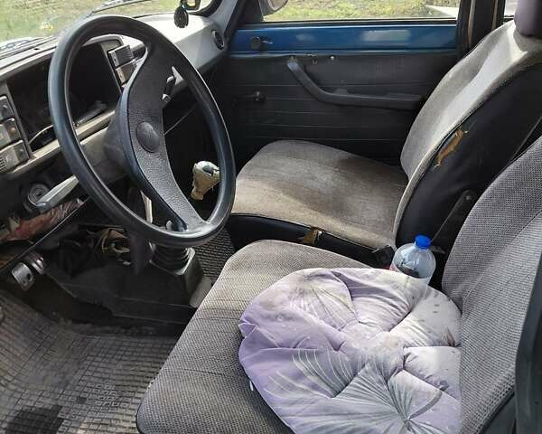 Синий Вартбург Турист, объемом двигателя 1.3 л и пробегом 700 тыс. км за 800 $, фото 3 на Automoto.ua