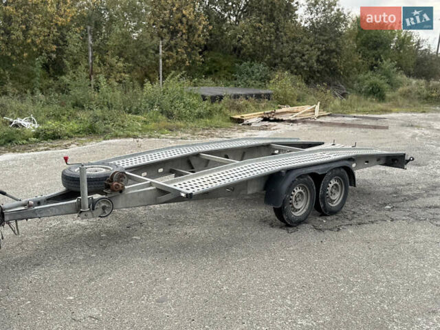 Weekend ВЄ3 2013 у Львові на Automoto.ua Сірий Weekend ВЄ3, об'ємом двигуна 0 л та пробігом 1 тис. км за 2700 $, фото 1 на Automoto.ua